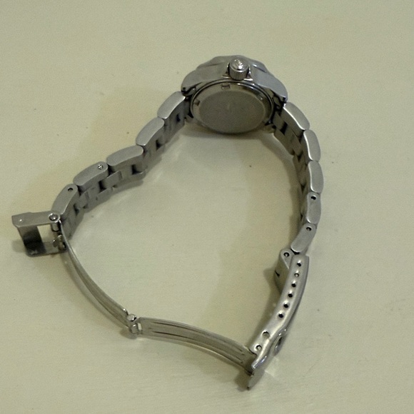 Invicta Blue and Silver Dive Watch - Picture 4 of 4